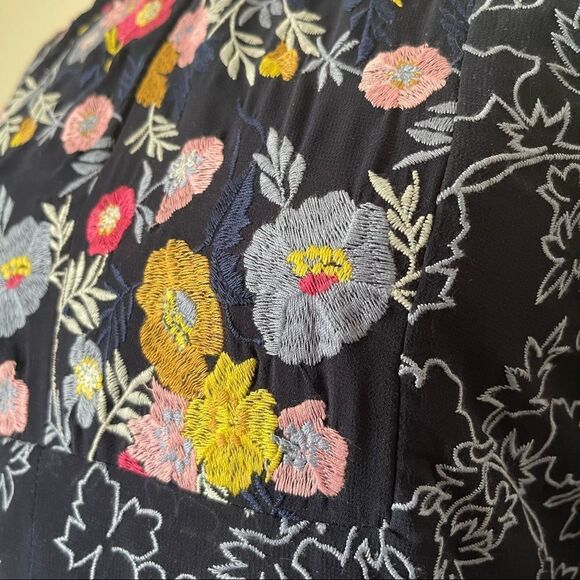 Anthropologie Shoshanna Blue embroidered lace top NWOT size Small - Picture 4 of 6